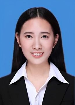 穿着西装笔挺的女子AI 生成的内容可能不正确。