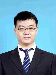 穿着西装笔挺的男子AI 生成的内容可能不正确。